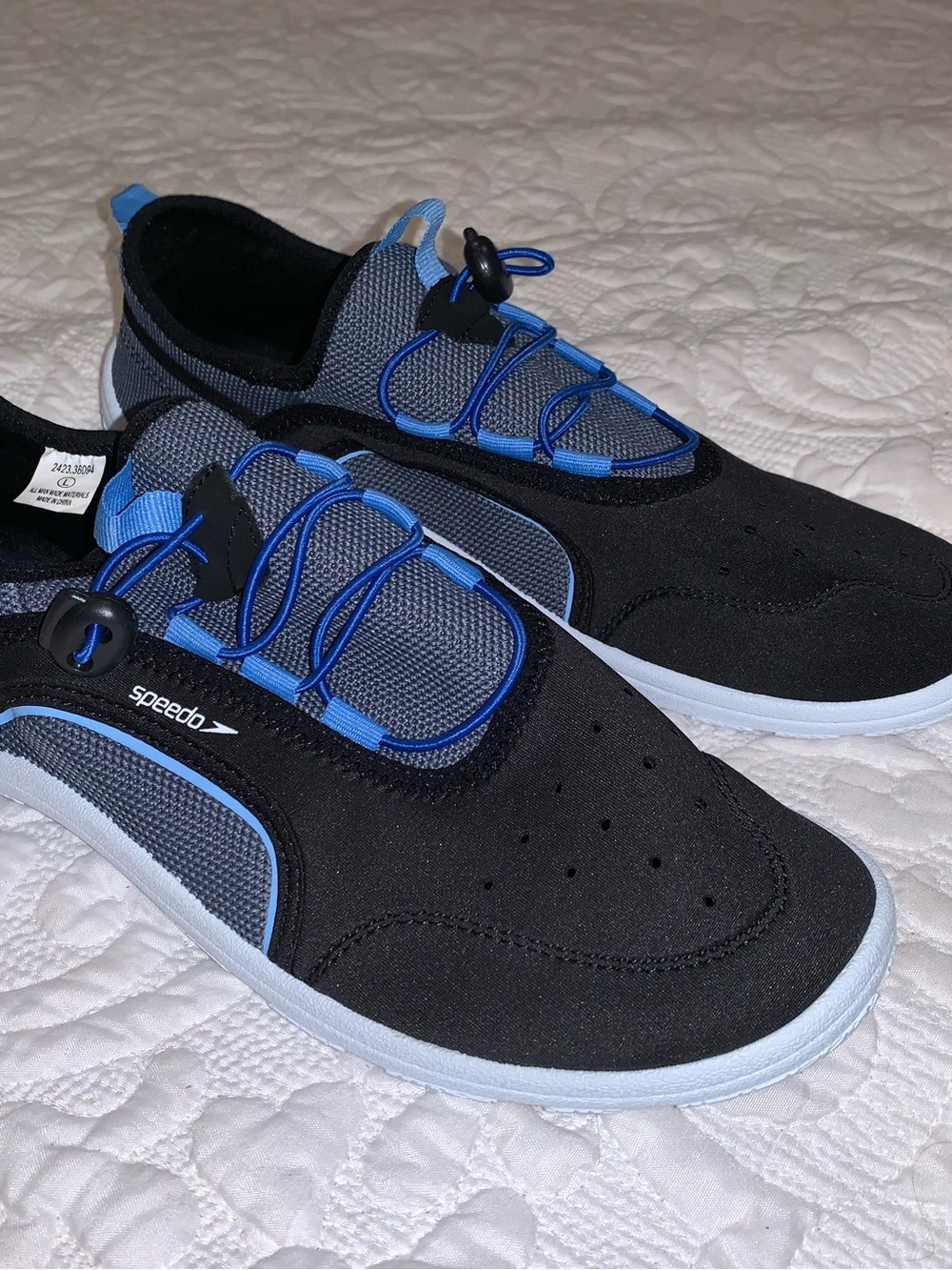 Speedo Men’s Black & Blue Swim Hybrids Water shoe Large 10 / 11